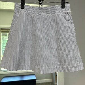 Ladies Seersucker Skort from Tuckernuck. Size Small